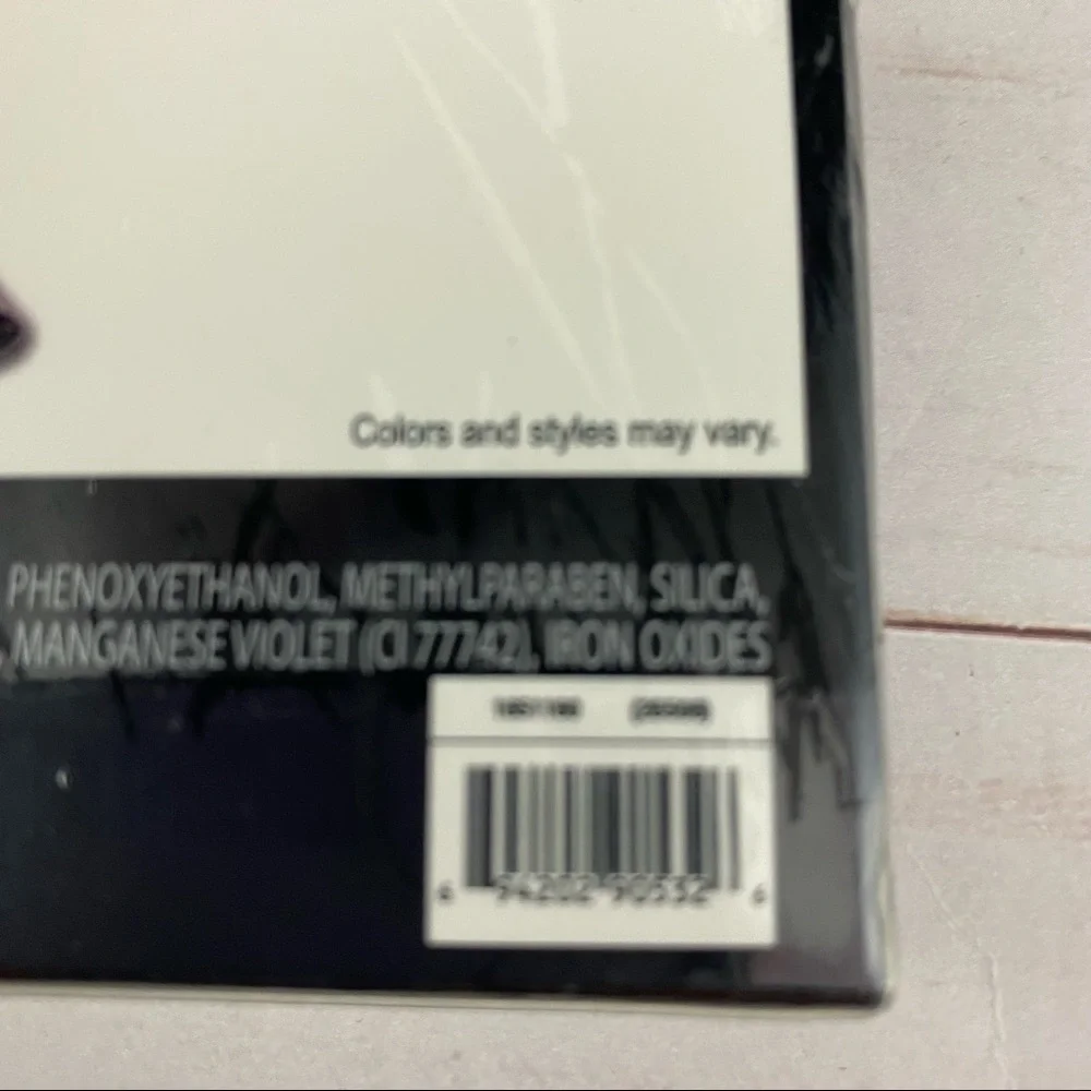 ME Makeover Essentials Silky Smooth Eye Color Kit Sealed